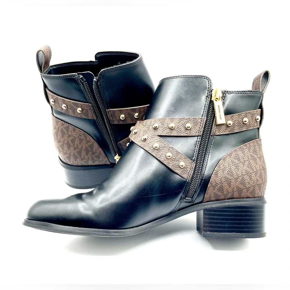 MICHAEL KORS Kincaid Leather and Studded Logo Ankle Boots. Size 8 M - Picture 3 of 15